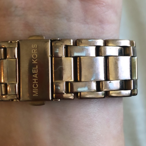 Rose Gold Michael Kors Watch!! - Picture 4 of 4